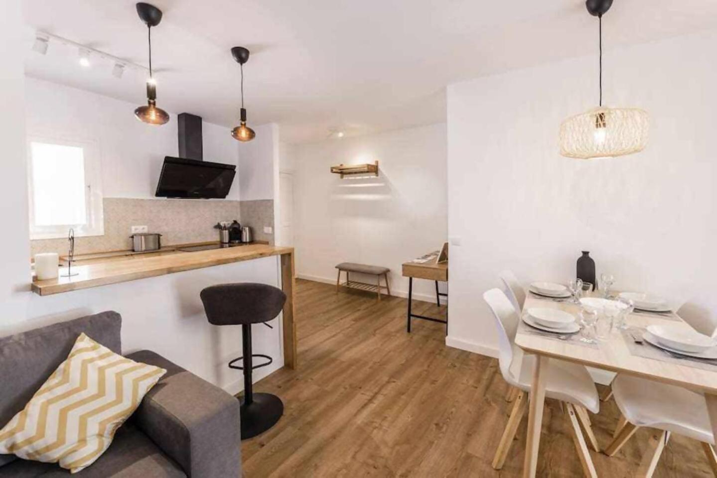 Precioso Apartamento En El Centro De ネルハ エクステリア 写真